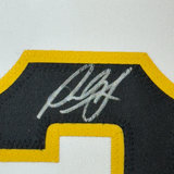 Camiseta de béisbol blanca de Pittsburgh de 35 x 39, enmarcada y autografiada de Paul Skenes (JSA COA)