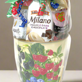 Small Berry Gift Tin Basket