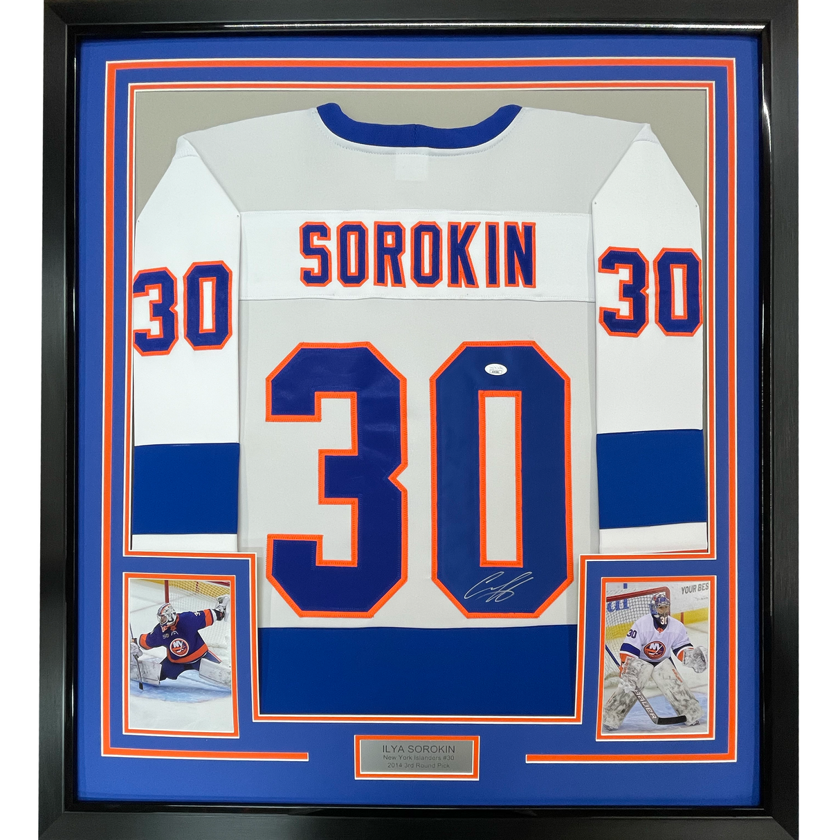 Camiseta de hockey blanca de Nueva York de 35 x 39, enmarcada, autografiada y firmada por Ilya Sorokin (JSA COA)