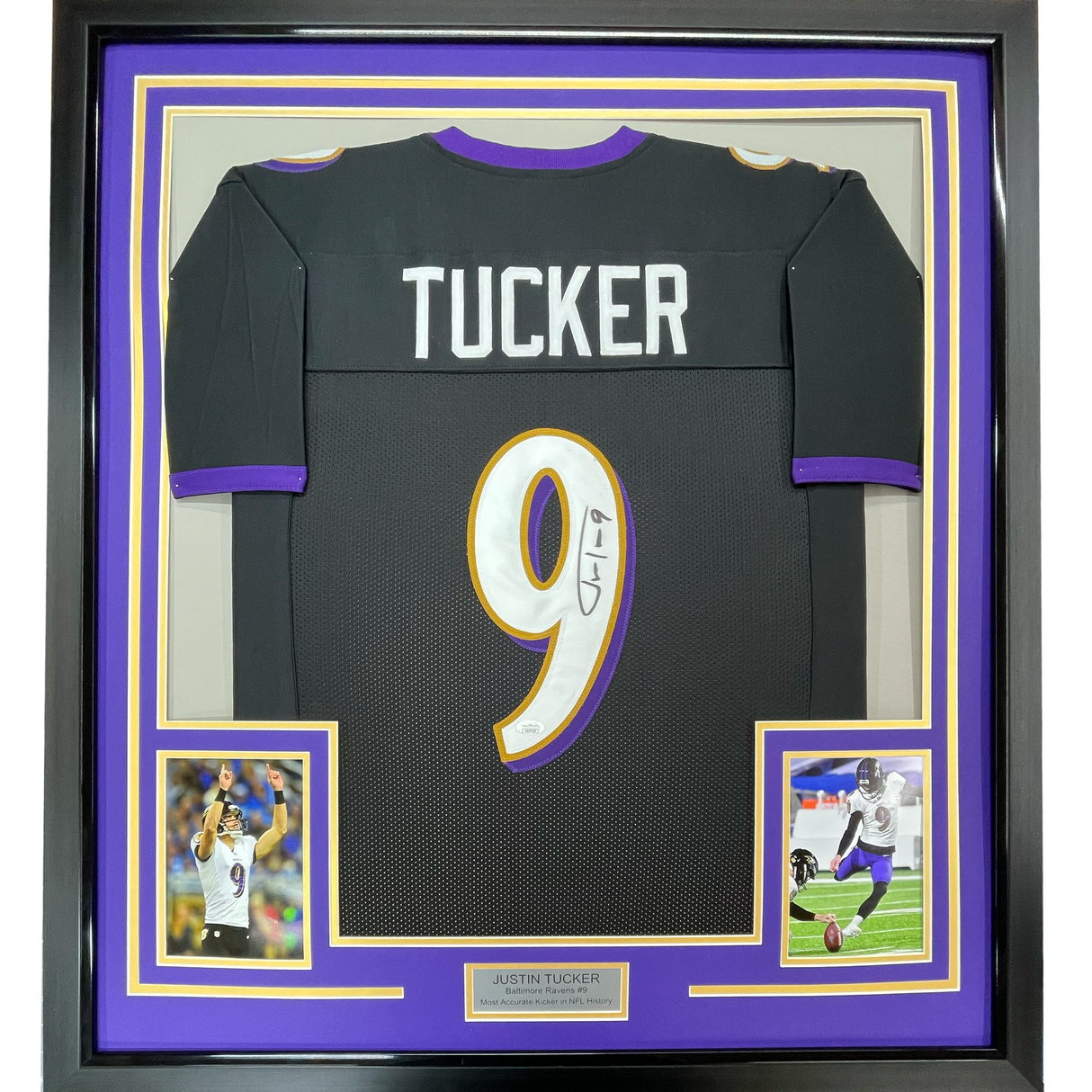 Camiseta de fútbol americano negra de Baltimore, enmarcada, autografiada y firmada por Justin Tucker, 35 x 39, JSA COA
