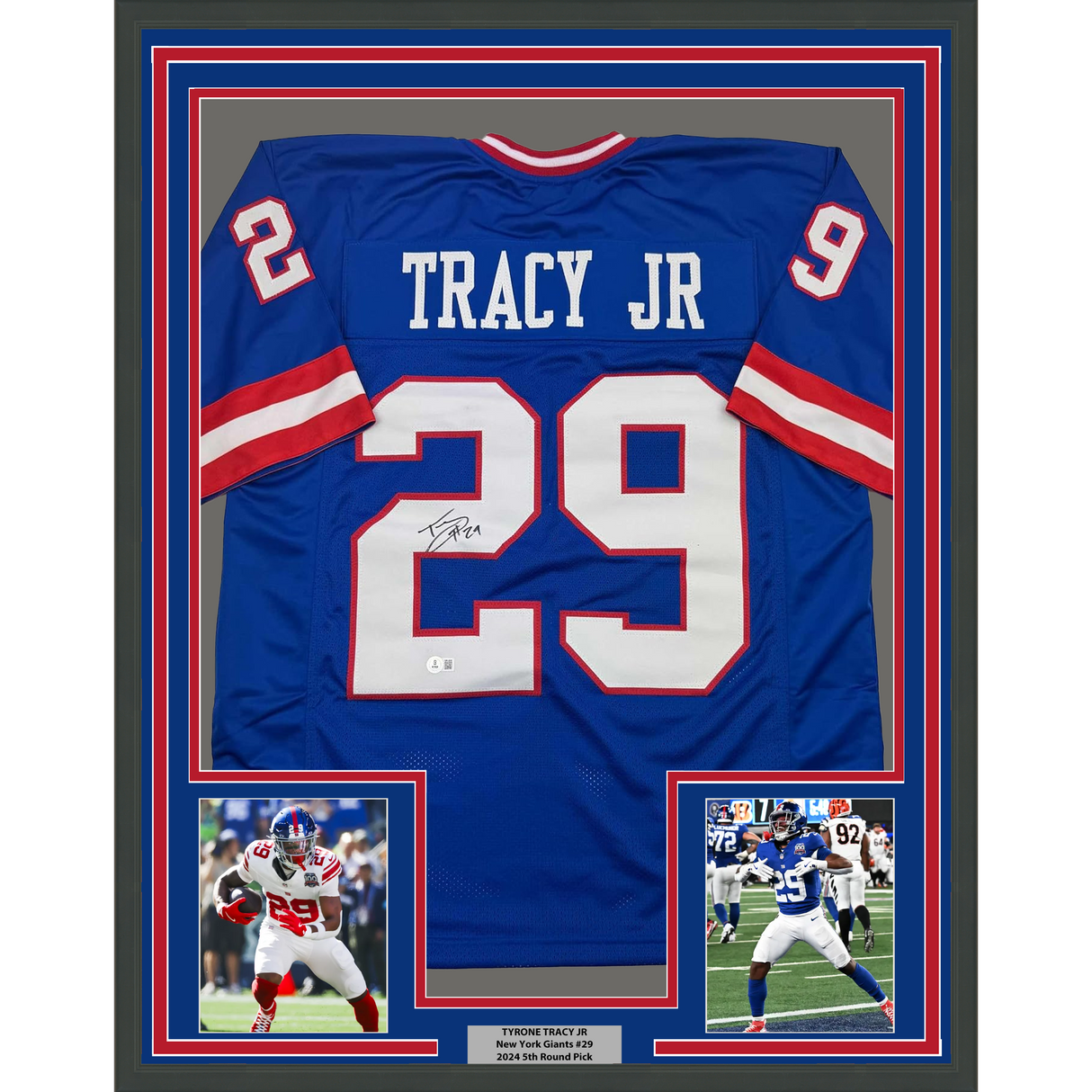 Camiseta de fútbol azul de Nueva York de 35 x 39, enmarcada, autografiada y firmada por Tyrone Tracy Jr. Beckett BAS COA #2
