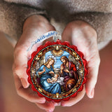 Belleza Sagrada - Corona clásica de cristal de la Sagrada Familia para la Natividad, de G. Debrekht - Decoración navideña - 759-056