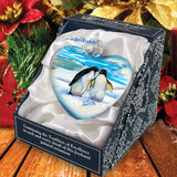 Adorno de cristal con forma de corazón de Penguins Pals de G. DeBrekht - Decoración navideña con temática de vida silvestre - 73431