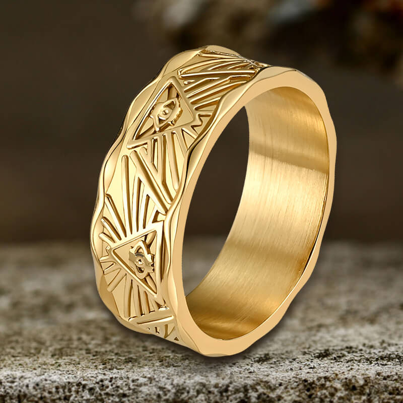 Anillo de acero inoxidable con el ojo que todo lo ve