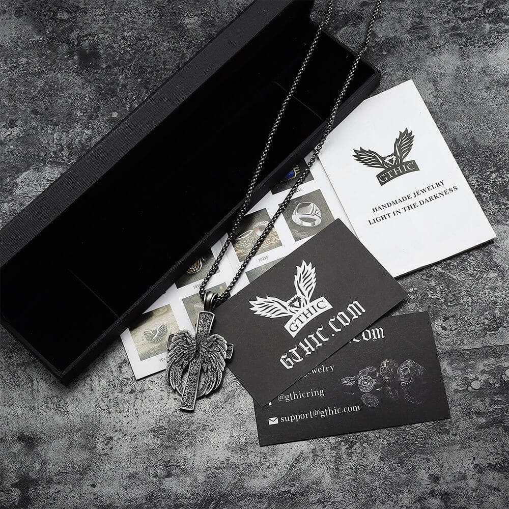 Collar de estaño puro con cruz de alas de ángel