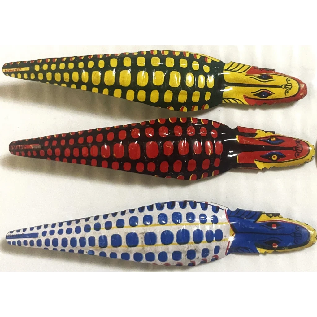 Vintage 1950s Snake Tin Clicker Brings Nostalgia to Life