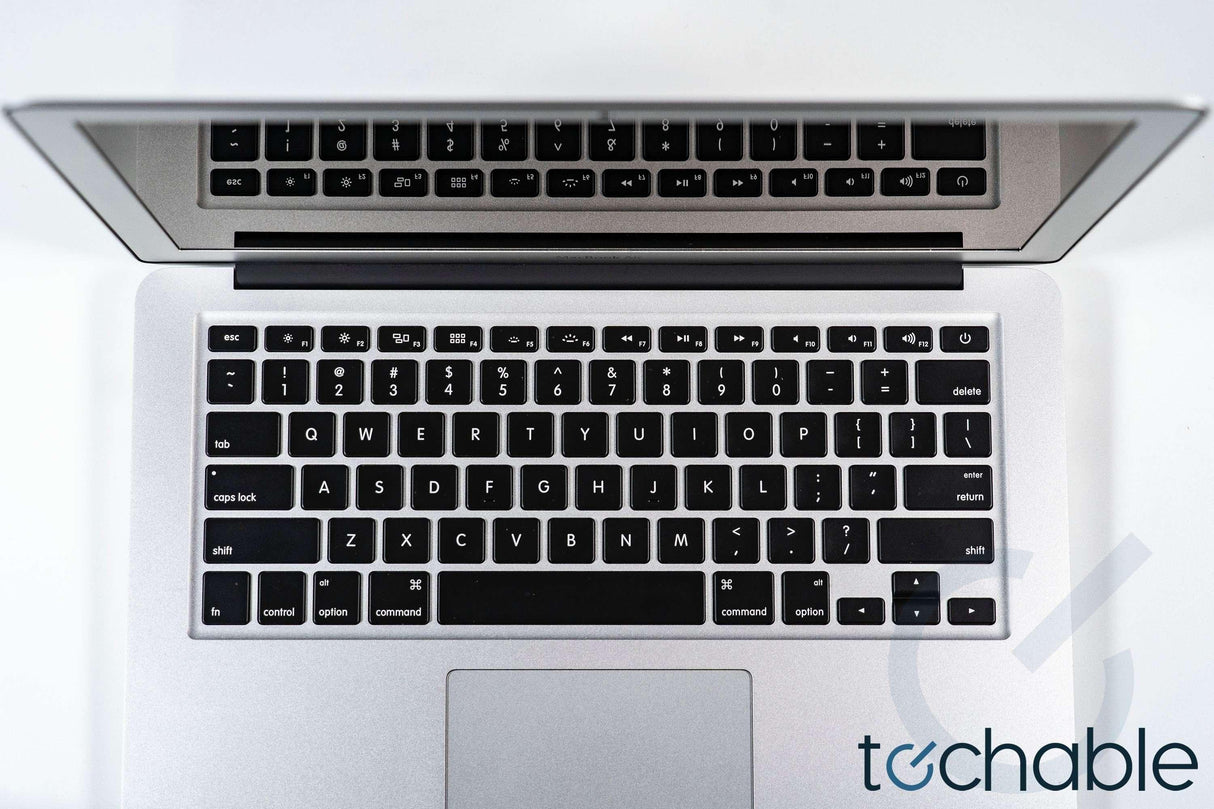 Apple MacBook Air 11-Inch (2015) Core i5 2.2GHz 4GB