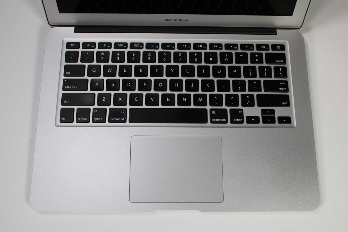Apple MacBook Air 13-inch 2015 1.6GHz Core i5 8GB SSD (Wear & Tear Special)