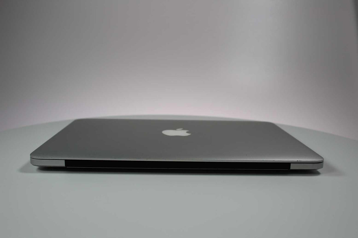 Apple MacBook Pro 13-inch 2013 2.6GHz Core i5 8GB RAM Integrated Graphics (Wear & Tear Special)