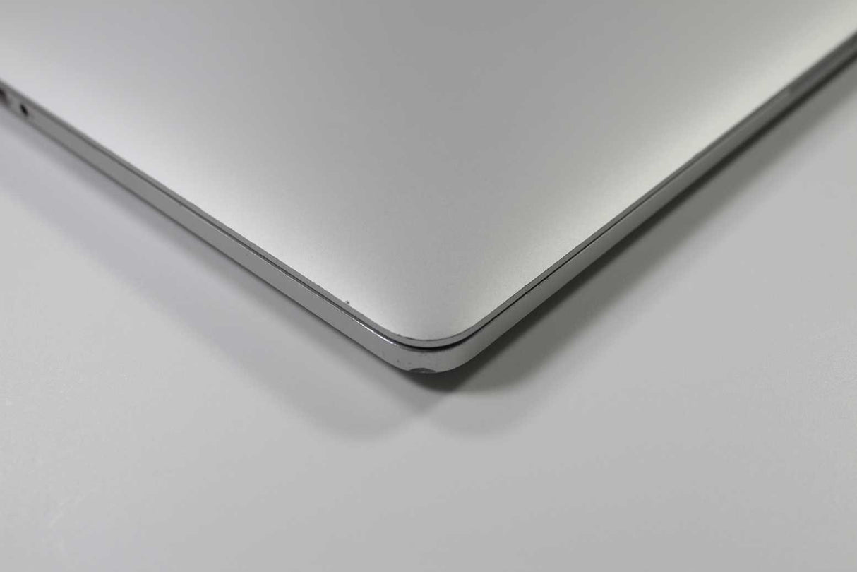 Apple MacBook Pro 15-inch 2013 2.6GHz Core i7 16GB RAM Dual GPU (Wear & Tear Special)