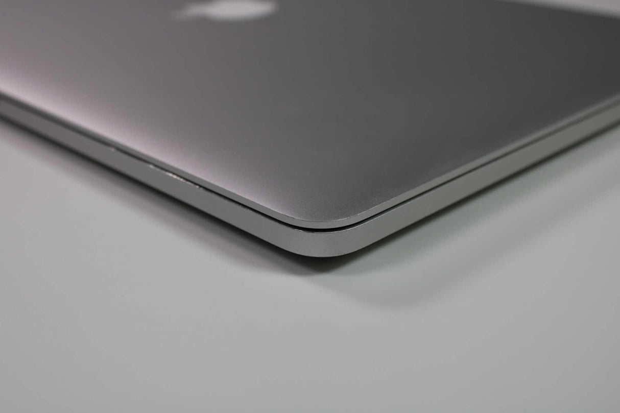 Apple MacBook Pro 15-inch 2013 2.8GHz Core i7 16GB RAM Dual GPU (Wear & Tear Special)