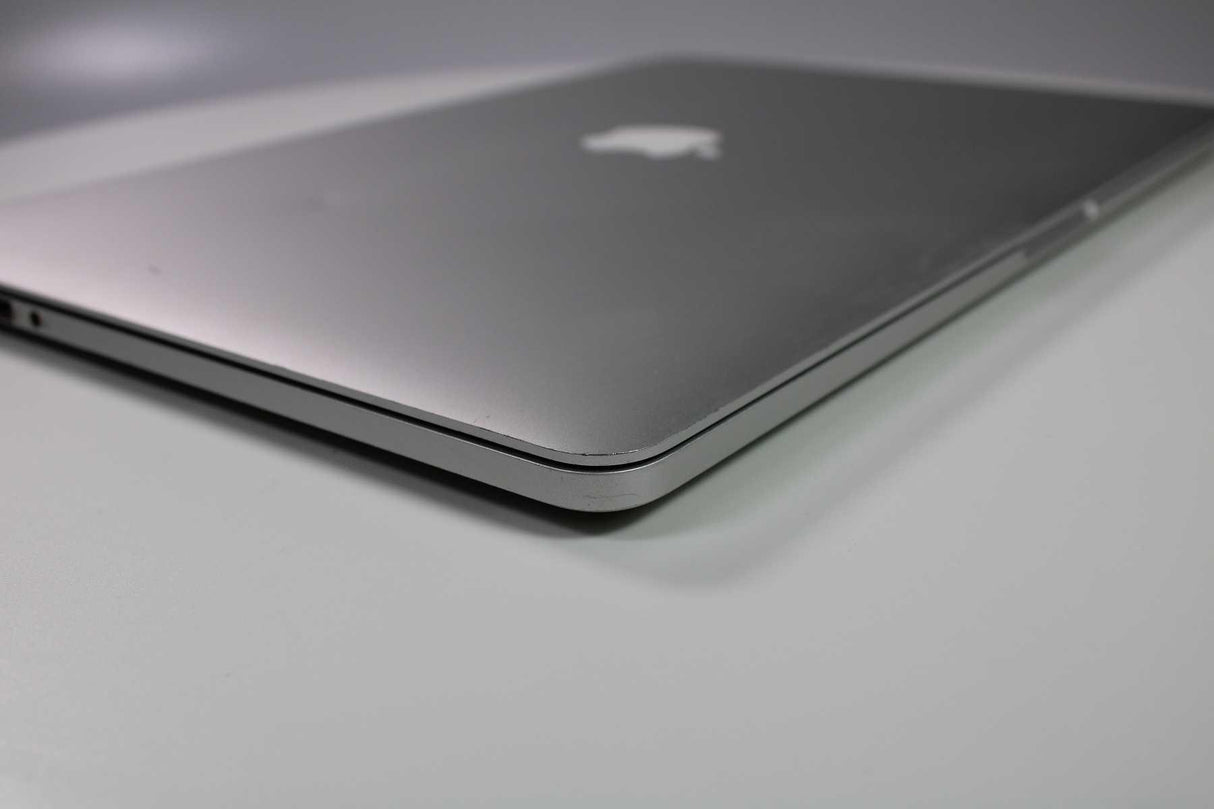 Apple MacBook Pro 15-inch 2013 2.8GHz Core i7 16GB RAM Dual GPU (Wear & Tear Special)