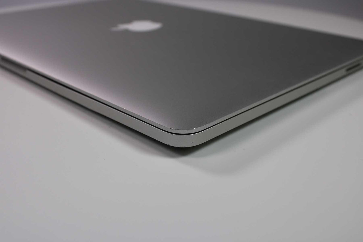 Apple MacBook Pro 15-inch 2013 2.8GHz Core i7 16GB RAM Dual GPU (Wear & Tear Special)