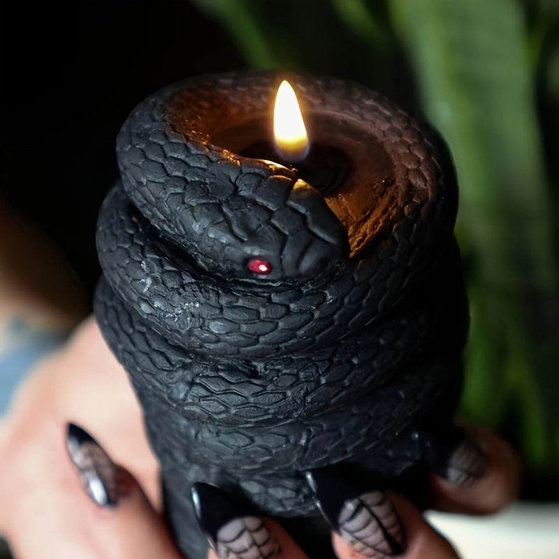 Bougie parfumée effrayante Cobra royal noir - Ovale, cire de soja, mèche unique avec accents scintillants pour une décoration d'Halloween et une idée cadeau unique