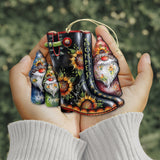 Adornos de madera con diseño de botas de verano de Jamie Mills-Price Love Kids Family Decor - 8611062-3-MP