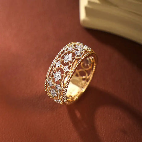 Carved Gold Vintage Court Style Hollow Pattern Ring - Lootquake