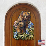 Grin &amp; Bear it - Arte mural de madre y cachorro oso grizzly de J. Bergsma - Decoración navideña de vida silvestre - 8591947W-JB