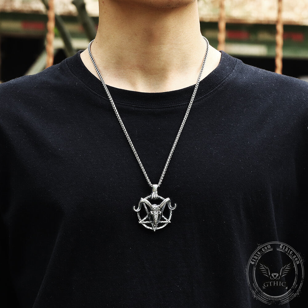 Colgante de acero inoxidable con cabeza de cabra de Baphomet y Satanás