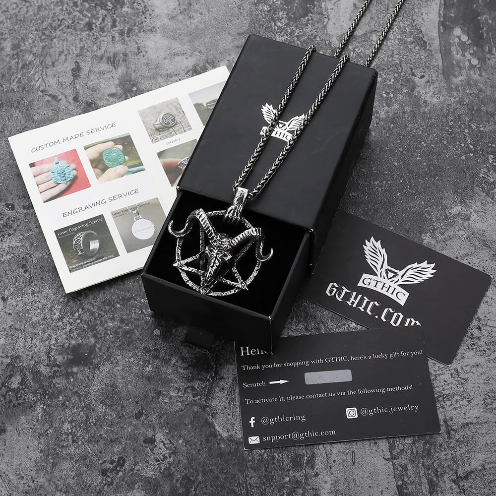 Colgante de acero inoxidable con cabeza de cabra de Baphomet y Satanás