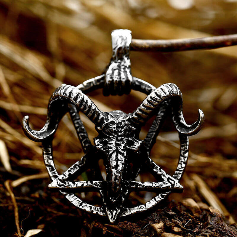 Colgante de acero inoxidable con cabeza de cabra de Baphomet y Satanás