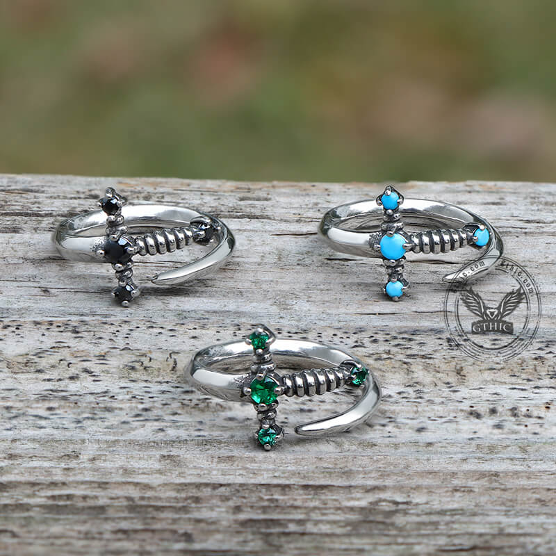 Anillo gótico de acero inoxidable con espada doblada