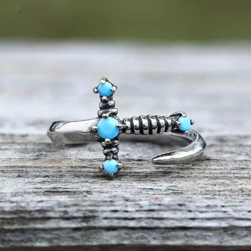 Anillo gótico de acero inoxidable con espada doblada