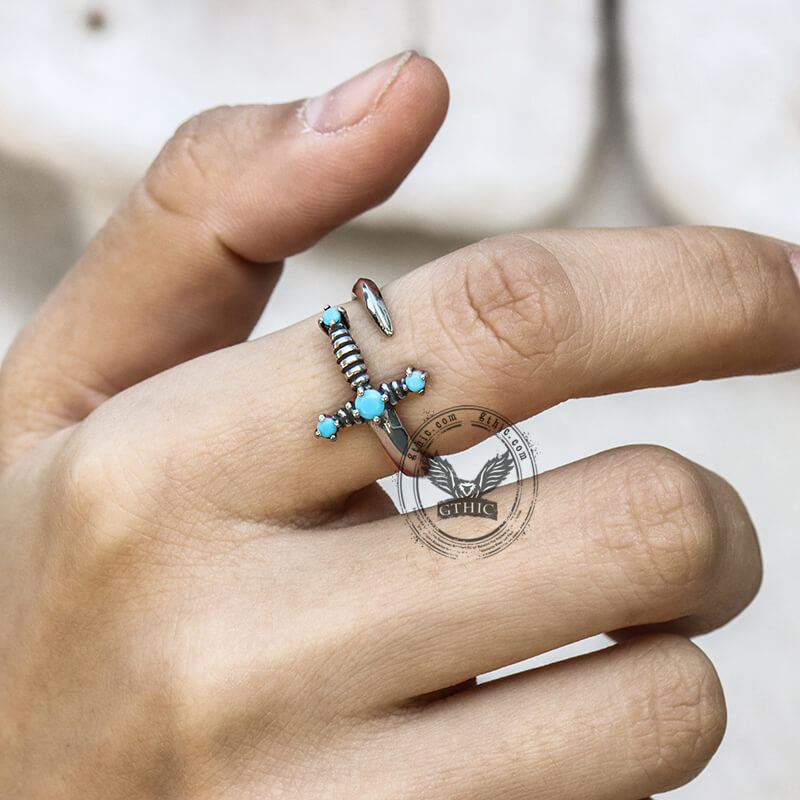 Anillo gótico de acero inoxidable con espada doblada