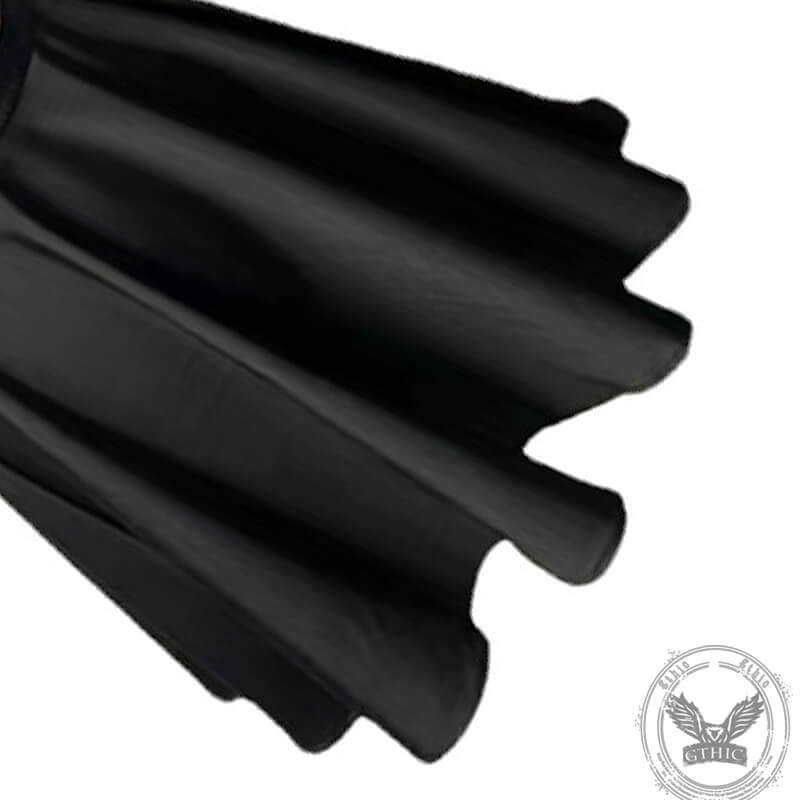 Vestido mini de corte A cruzado y corte negro