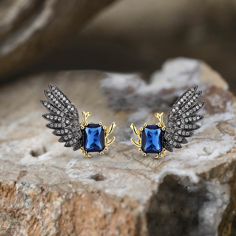 Pendientes góticos de latón con alas de diablo negro