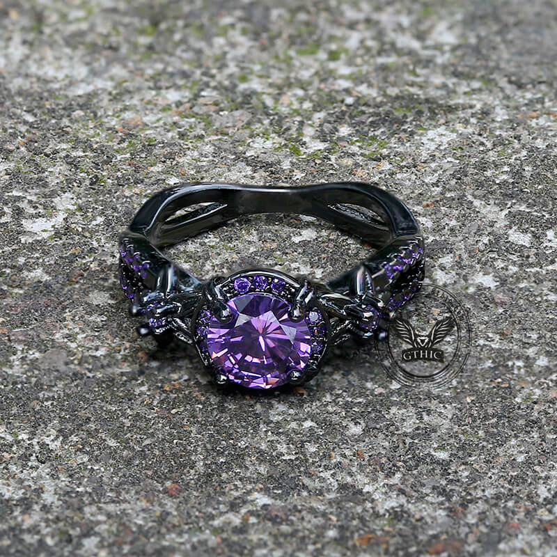 Anillo de compromiso de latón con diamantes negros