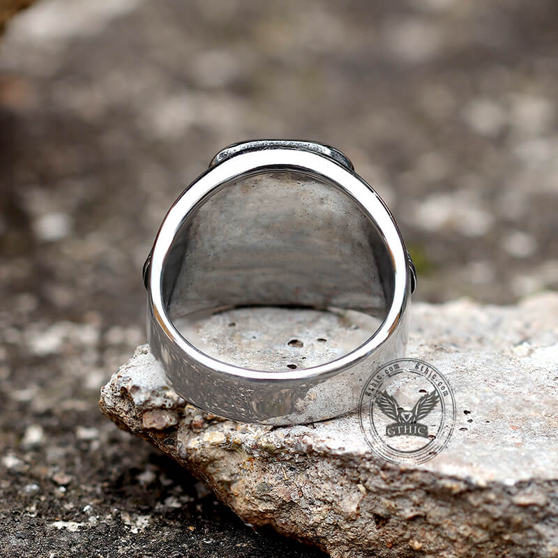 Anillo de calavera de acero inoxidable con gema cuadrada negra