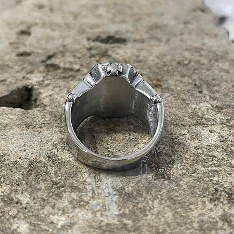 Anillo de acero inoxidable con cruz de circonita negra