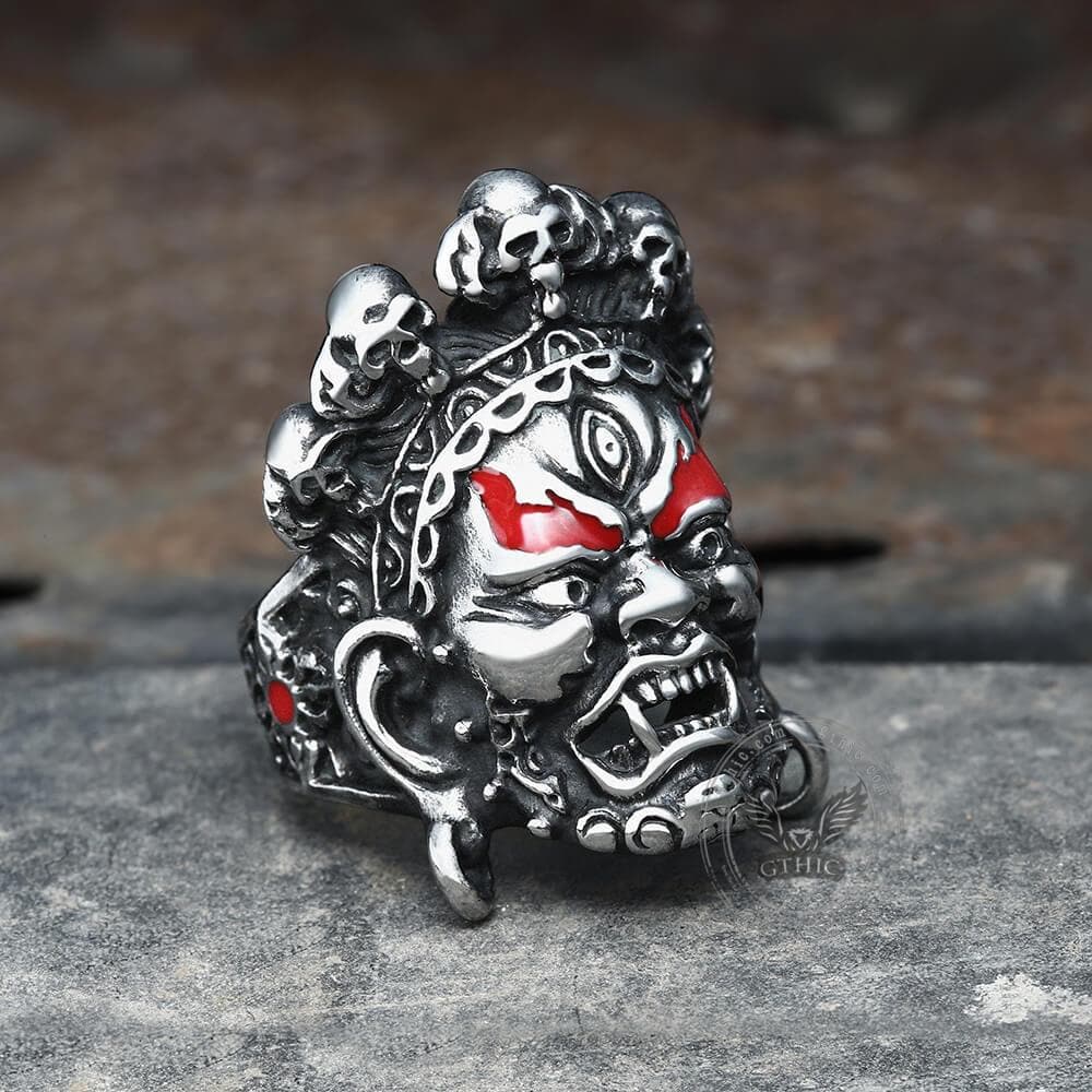 Anillo de calavera de acero inoxidable con el dios Buda de la riqueza