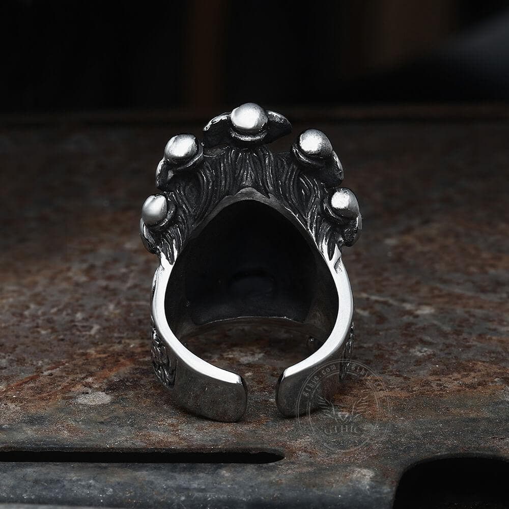 Anillo de calavera de acero inoxidable con el dios Buda de la riqueza