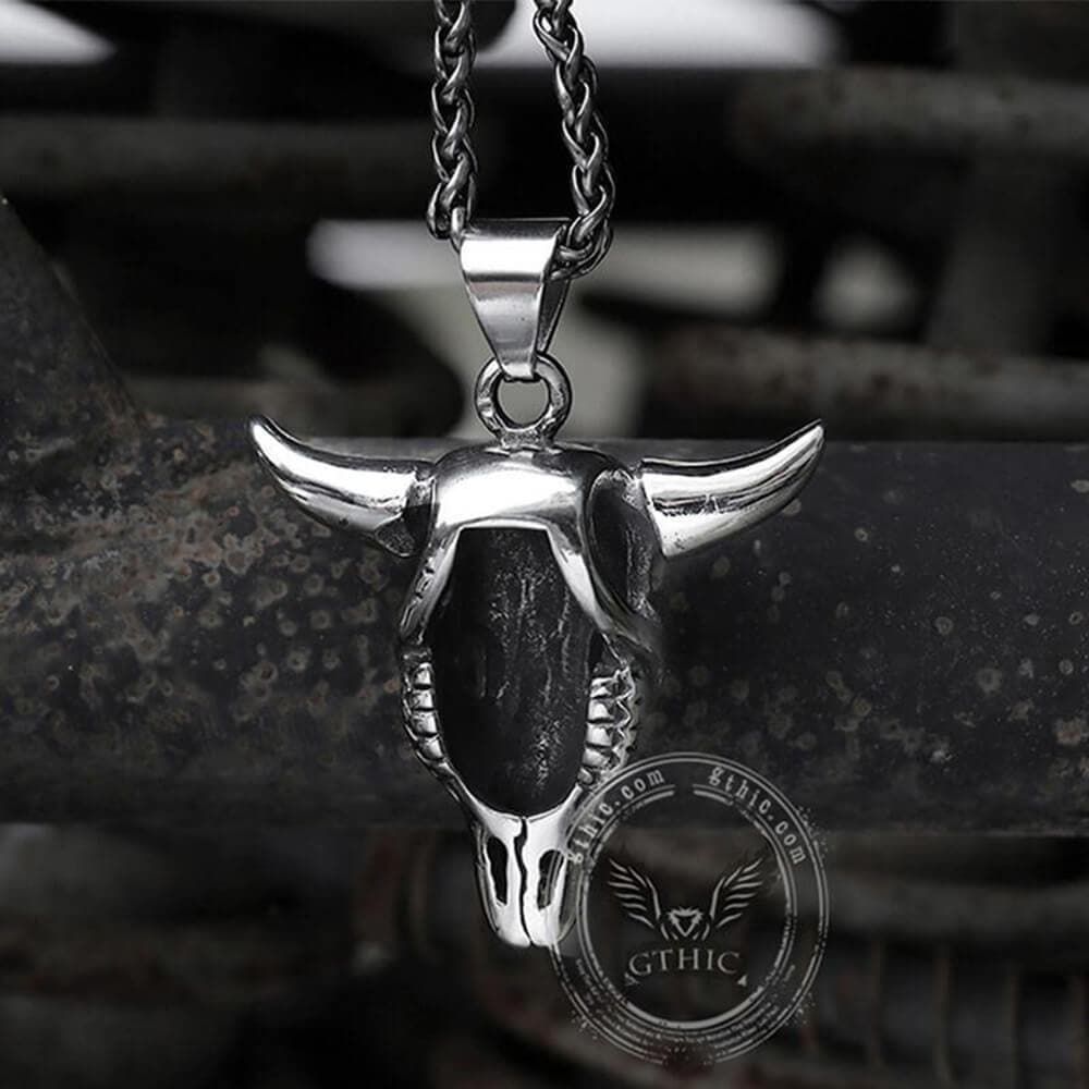 Colgante de acero inoxidable con calavera y turquesa de cabeza de toro