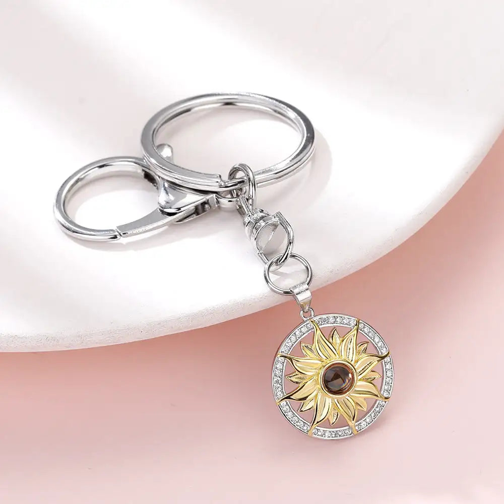 Fashion Personality Photo Projection Keychain - Lootquake