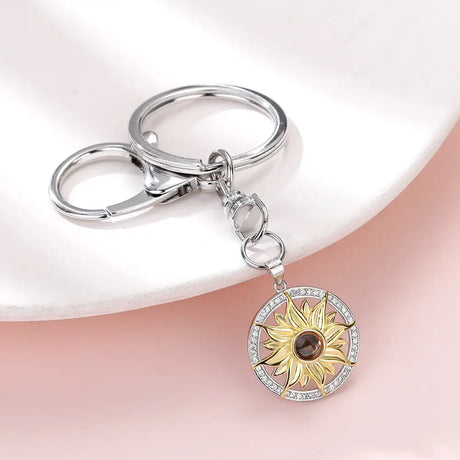 Fashion Personality Photo Projection Keychain - Lootquake