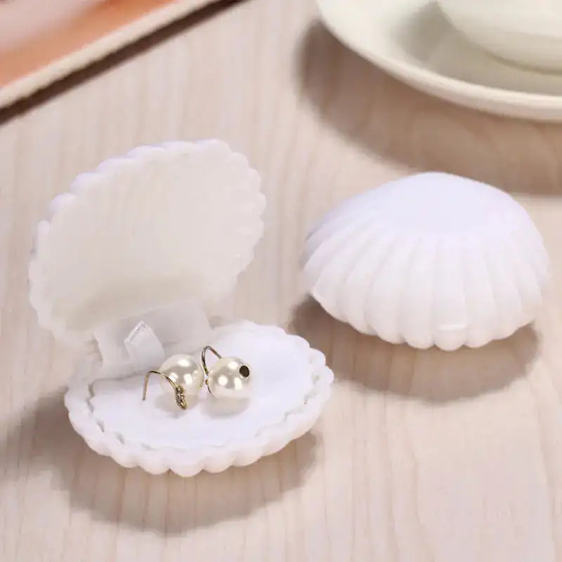 Shell Shaped Jewelry Box for Earrings and Necklaces - Lootquake