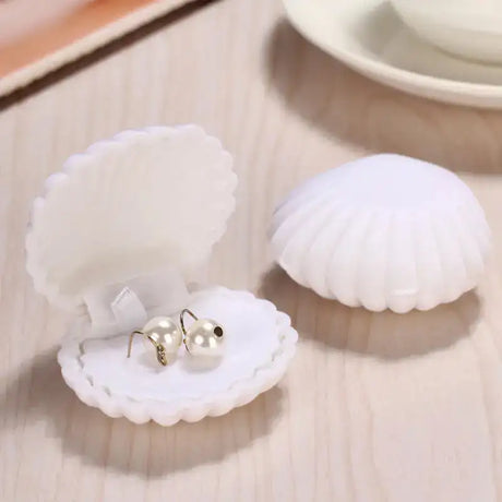 Shell Shaped Jewelry Box for Earrings and Necklaces - Lootquake