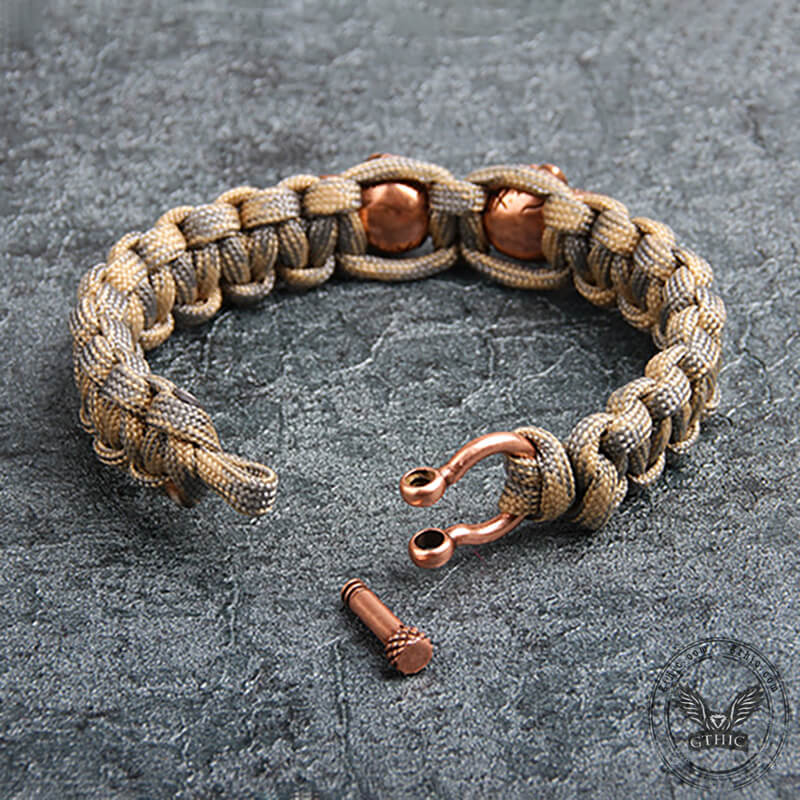 Pulsera de paracord trenzado de latón con cabeza de calavera de camuflaje