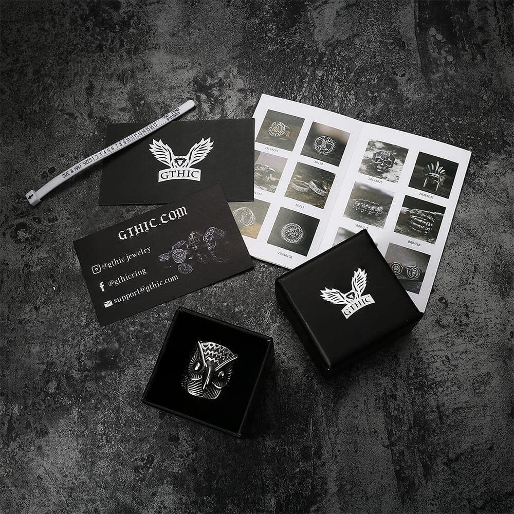 Anillo de acero inoxidable con forma de búho tallado