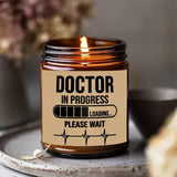 Una vela con aroma a lavanda, 150 g, hecha de cera de soja. Un regalo ideal para médicos y profesionales de la salud. Ideal tanto para hombres como para mujeres. Perfecta para cumpleaños, Navidad y Acción de Gracias.