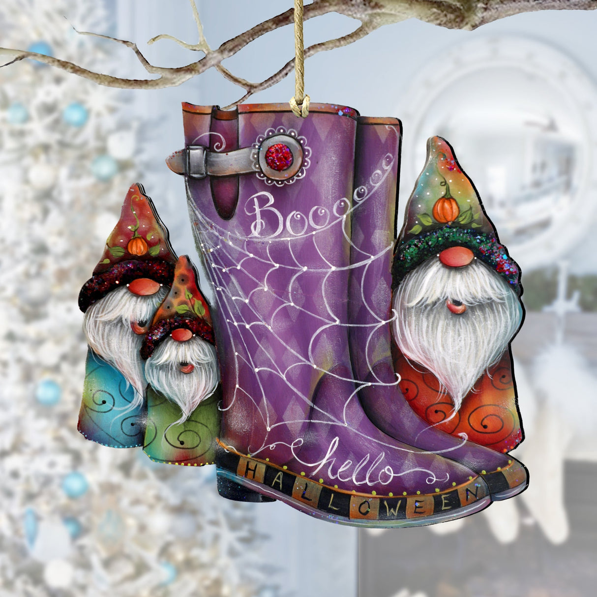 Adornos de madera con forma de botas de Halloween de Jamie Mills-Price - 8611062-4-MP