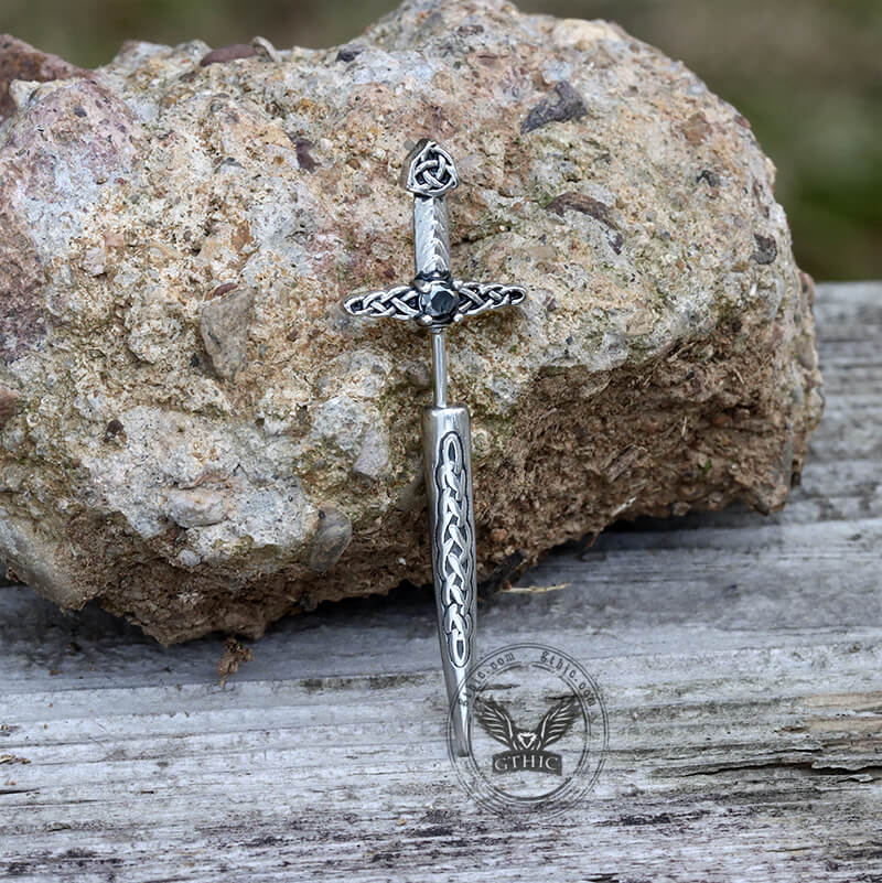 Pendientes de acero inoxidable con forma de espada y nudo celta