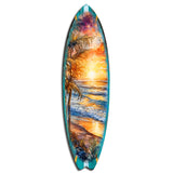 Arte mural costero con tabla de surf - Olas doradas y atardecer en el océano de G. DeBrekht - Decoración costera navideña - 8490136HS