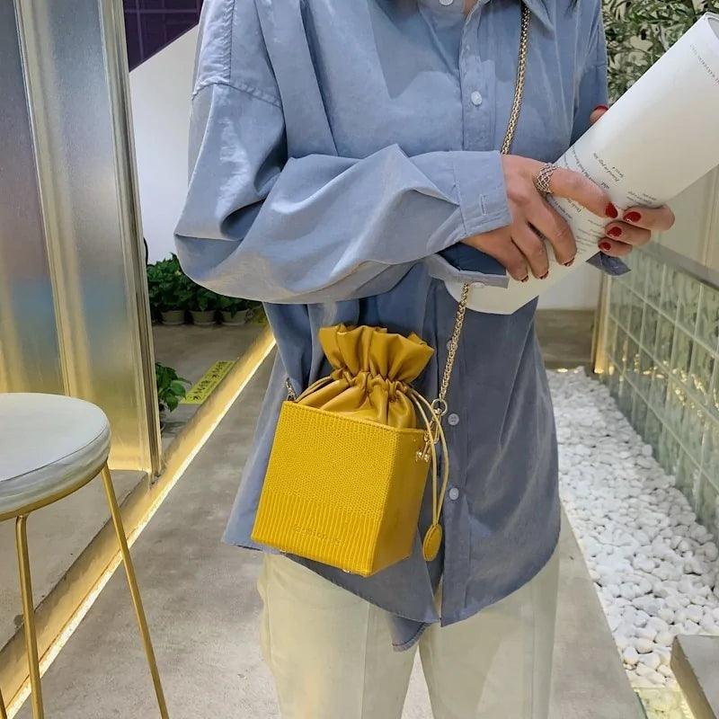 Chic Alligator Pattern Bucket Bag