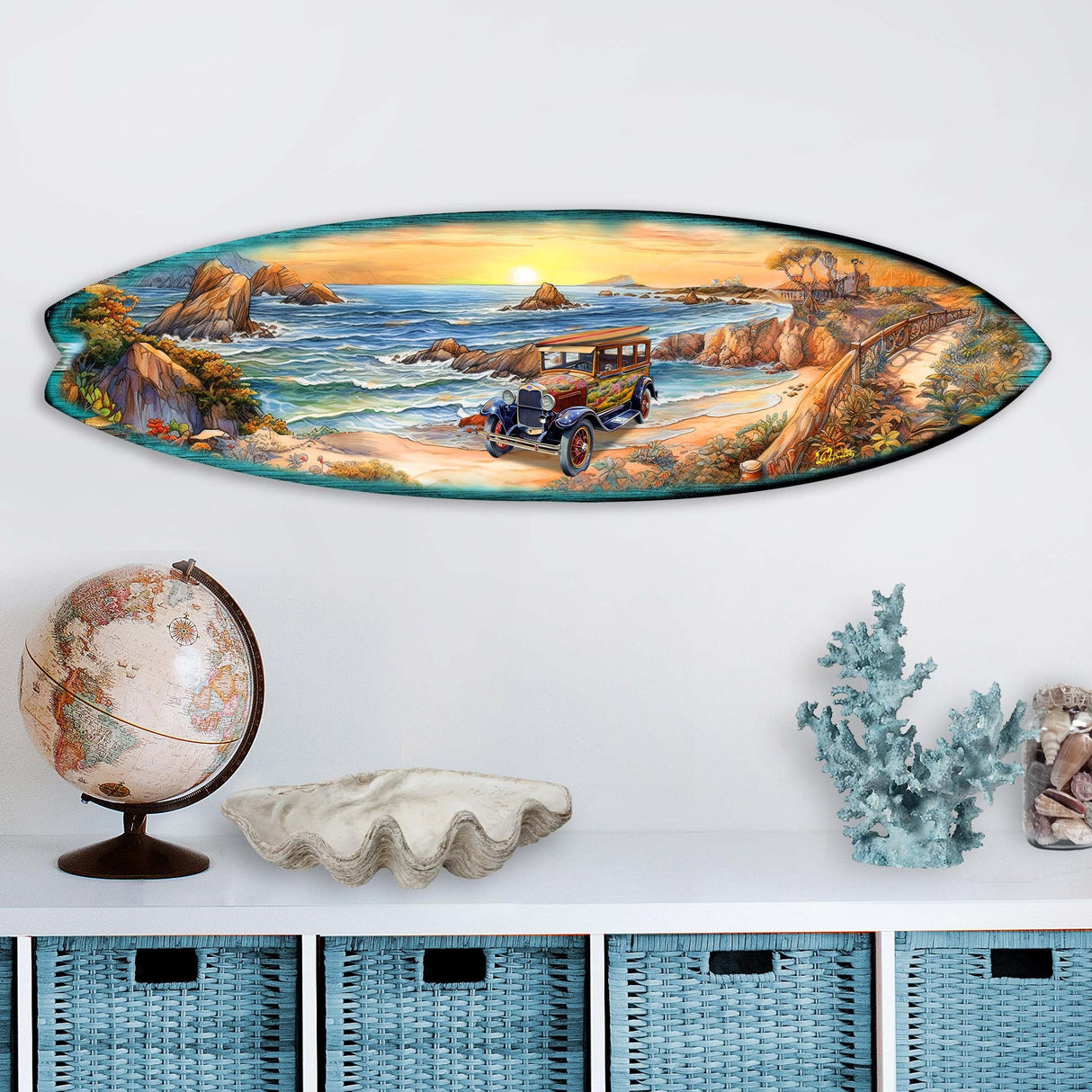 Tabla de surf al amanecer en la playa, arte mural costero de G. DeBrekht - Decoración navideña costera - 8490124HS