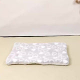 Manta rectangular para mascotas, resistente a la suciedad y para todas las estaciones - Cómoda cama con estampado de pata de perro y corazón (1 unidad)