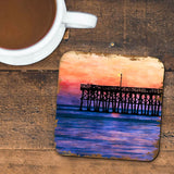 Juego de 4 posavasos de corcho de madera con diseño costero "Muelle al atardecer" de Nature Wonders - Decoración costera con vida marina - 95359C-S4