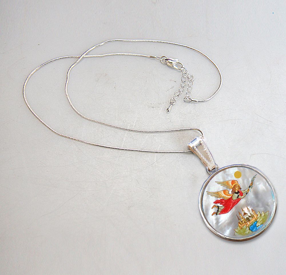 Collar de nácar bañado en plata con ángel vigilante - 43034